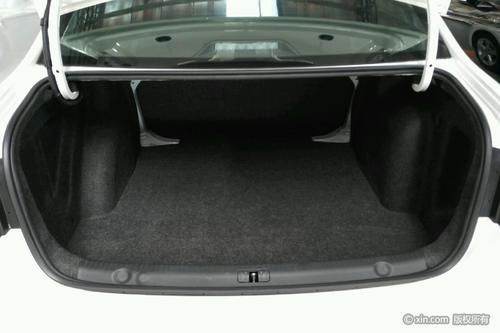 ky开元集团官网入口_李善均-IU主演电视剧《我的大叔》 确定3月21日首播